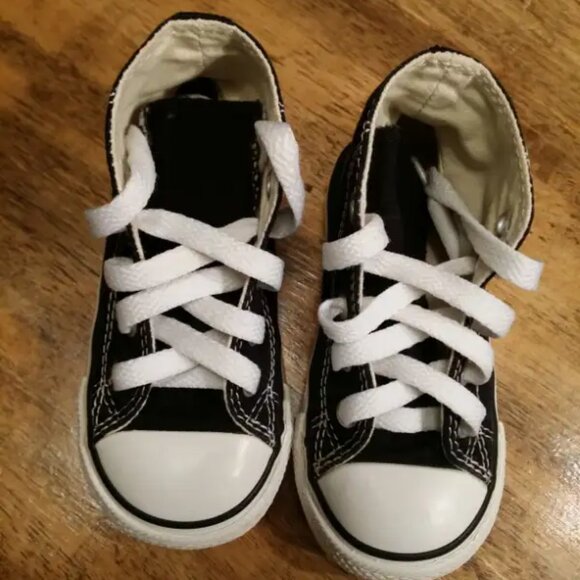 Toddler's Kid's Converse Chuck Taylor All Star High Top - Size 6 T - Picture 4 of 5